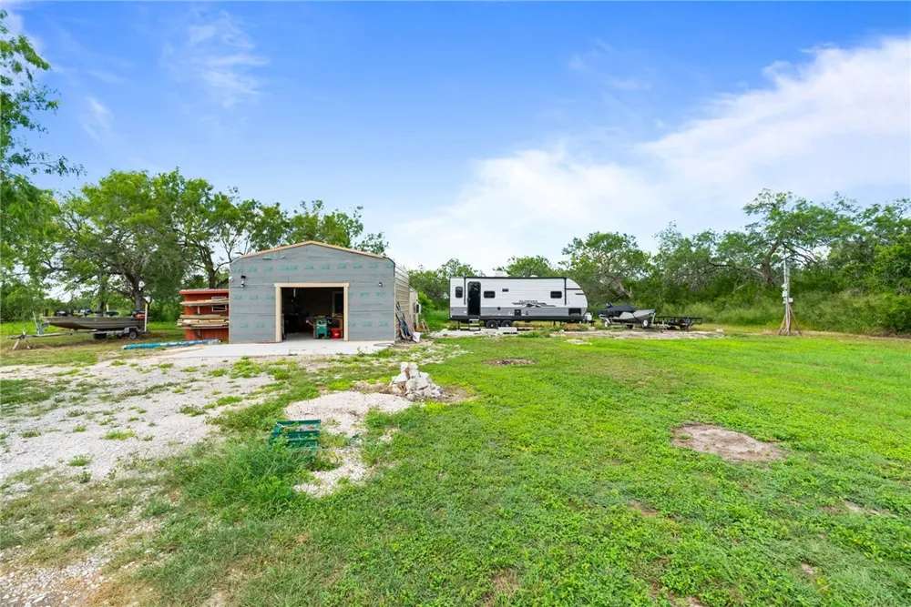 200 Baggs Trail Mathis, TX 78368