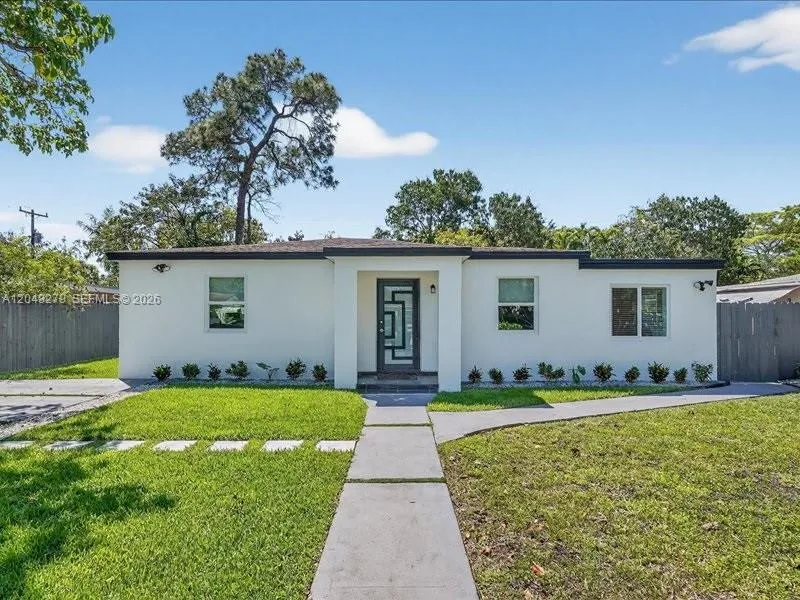 1010 NE 138th St North Miami, FL 33161
