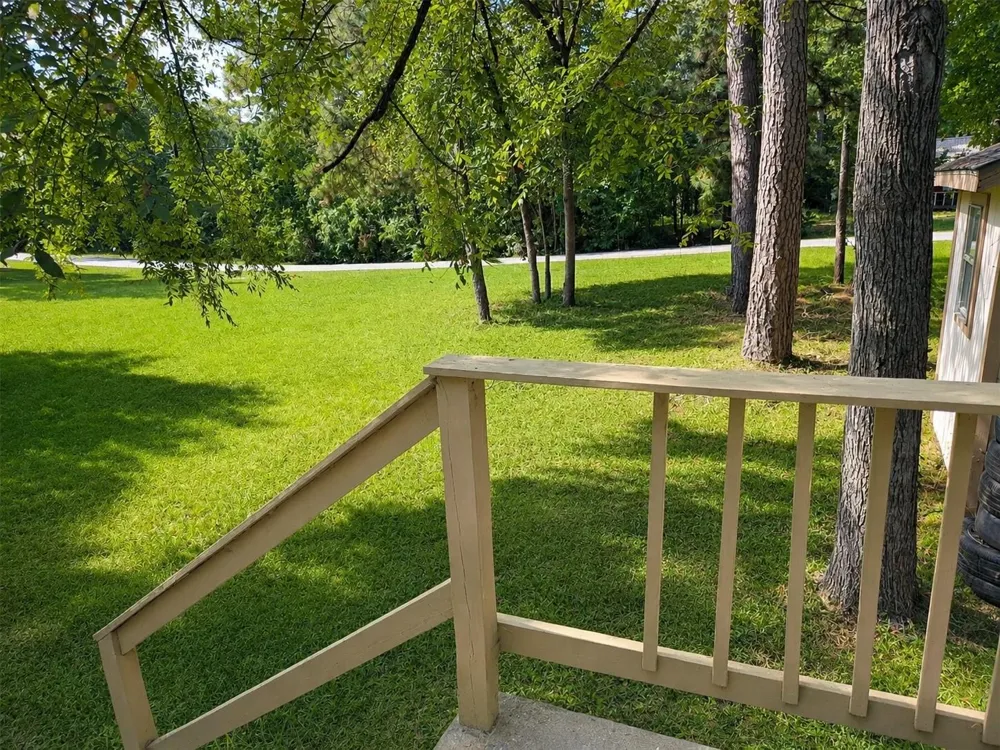 120 Acorn Livingston, TX 77351