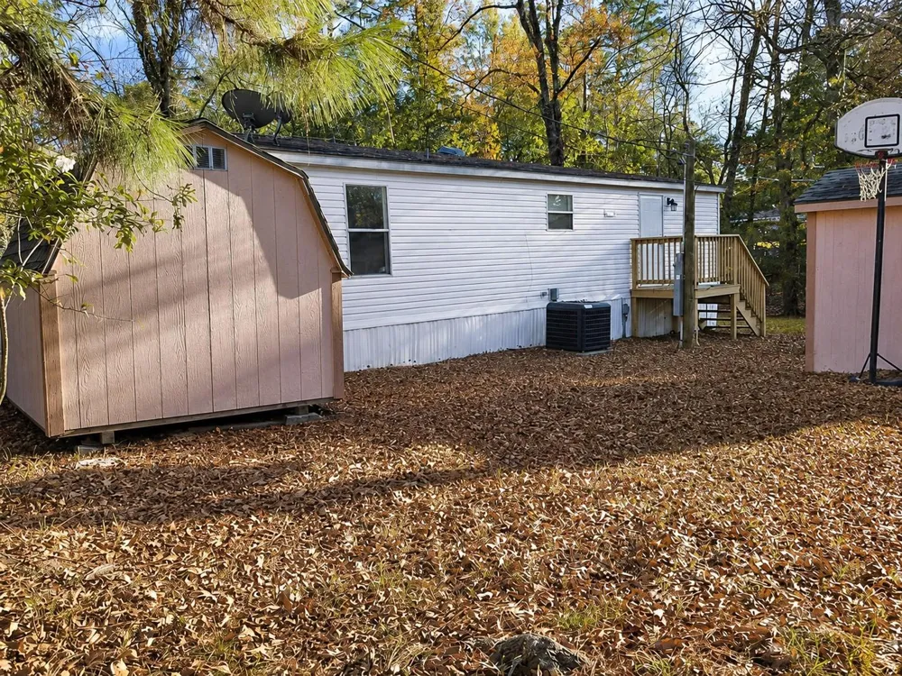 120 Acorn Livingston, TX 77351