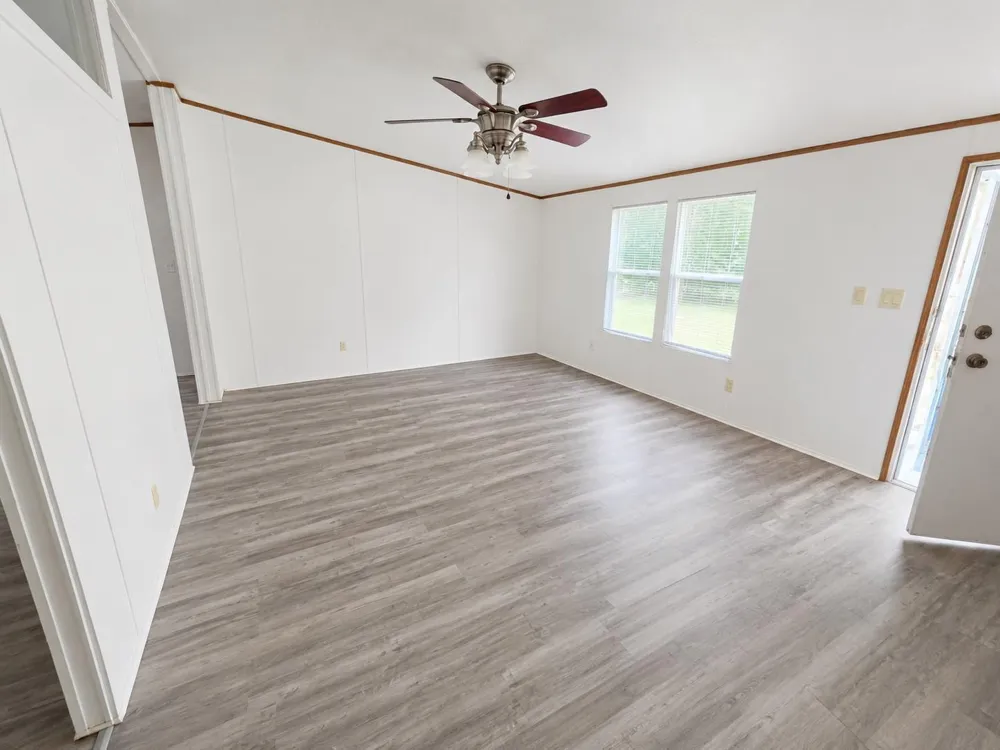 120 Acorn Livingston, TX 77351