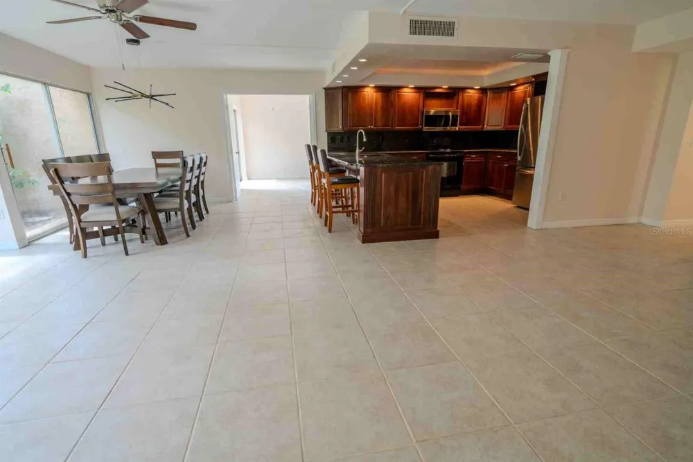 225 COUNTRY CLUB DRIVE #D142 Largo, FL 33771