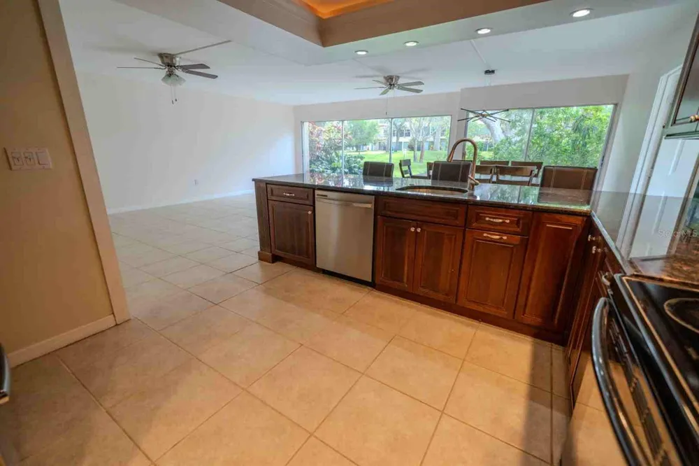 225 COUNTRY CLUB DRIVE #D142 Largo, FL 33771