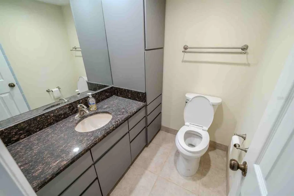 225 COUNTRY CLUB DRIVE #D142 Largo, FL 33771