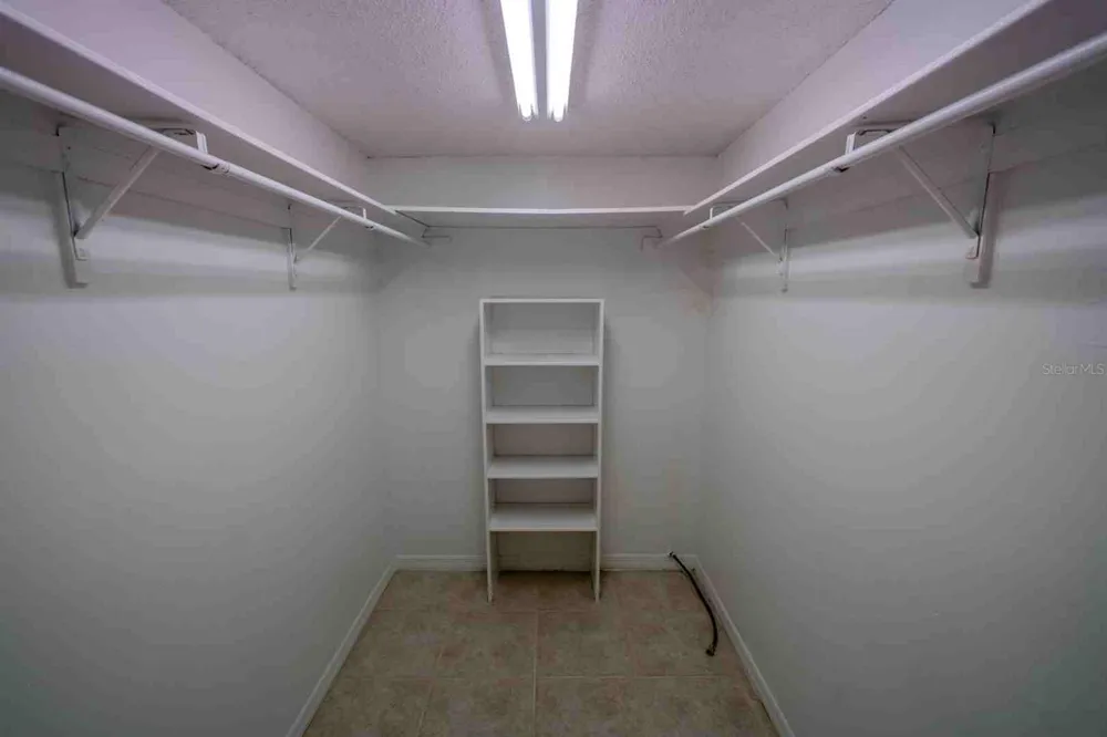 225 COUNTRY CLUB DRIVE #D142 Largo, FL 33771