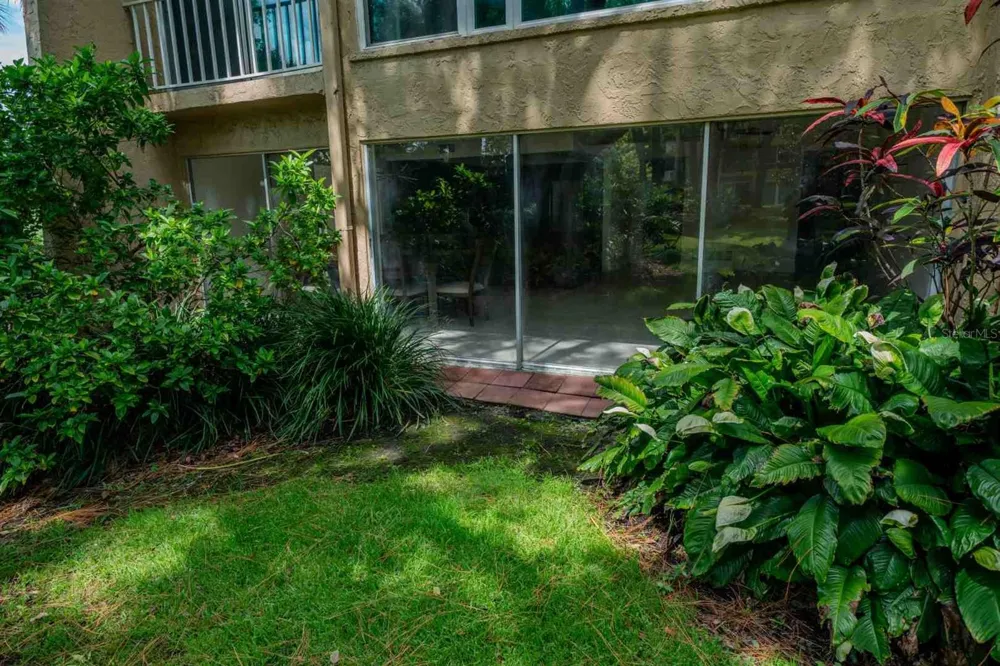 225 COUNTRY CLUB DRIVE #D142 Largo, FL 33771