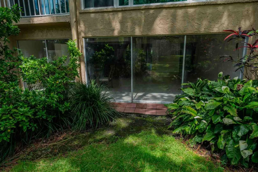 225 COUNTRY CLUB DRIVE #D142 Largo, FL 33771