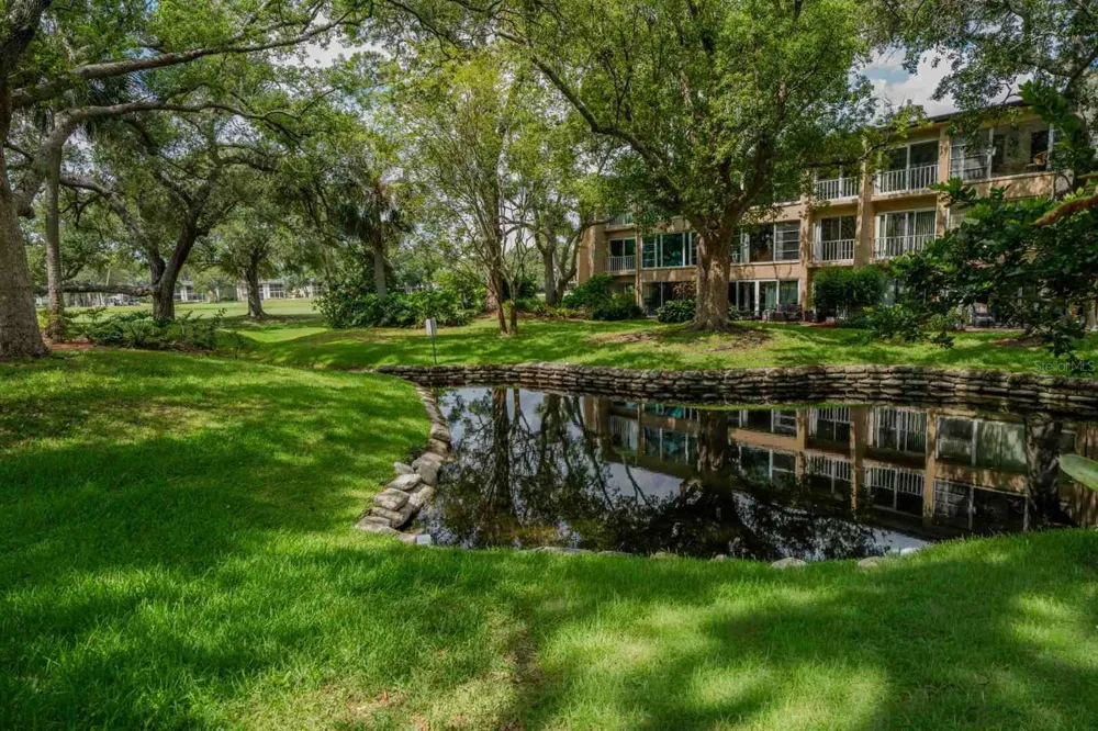 225 COUNTRY CLUB DRIVE #D142 Largo, FL 33771