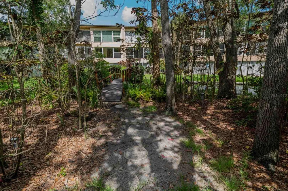 225 COUNTRY CLUB DRIVE #D142 Largo, FL 33771