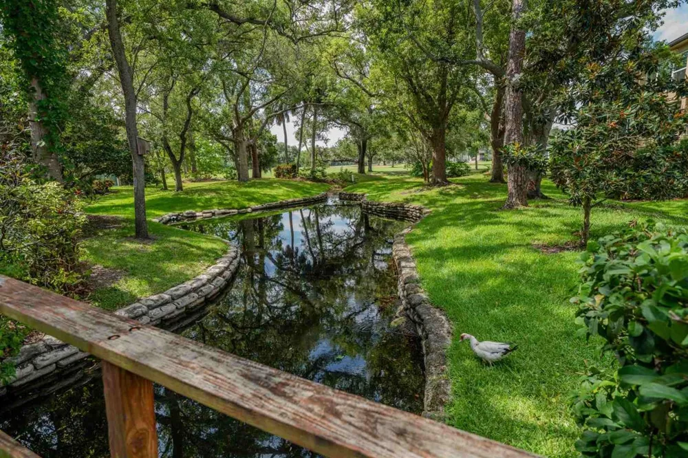 225 COUNTRY CLUB DRIVE #D142 Largo, FL 33771