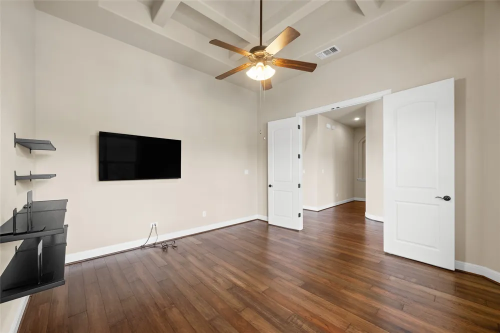 900 Hawthorne Loop Driftwood, TX 78619
