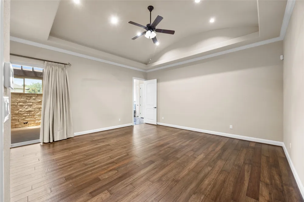 900 Hawthorne Loop Driftwood, TX 78619