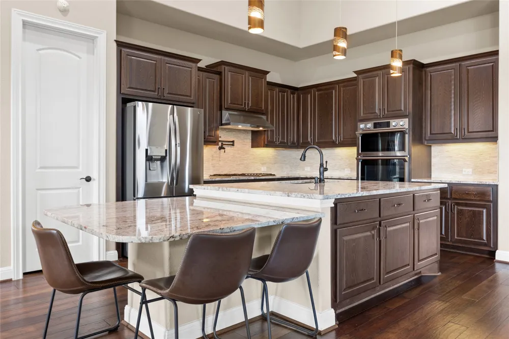 900 Hawthorne Loop Driftwood, TX 78619