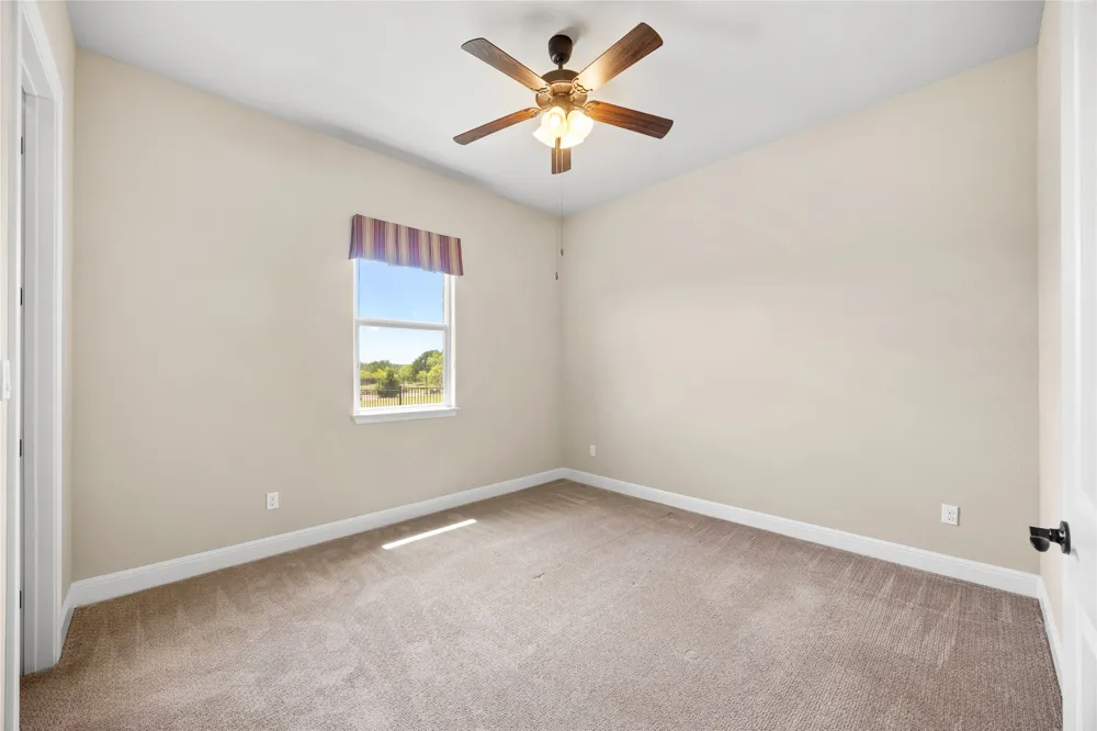 900 Hawthorne Loop Driftwood, TX 78619
