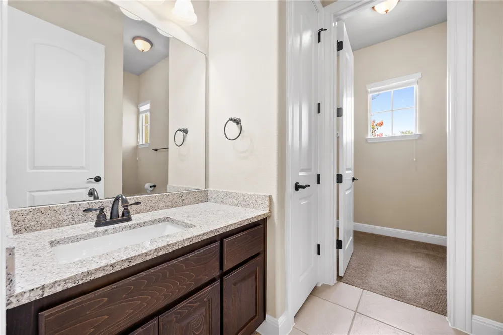900 Hawthorne Loop Driftwood, TX 78619