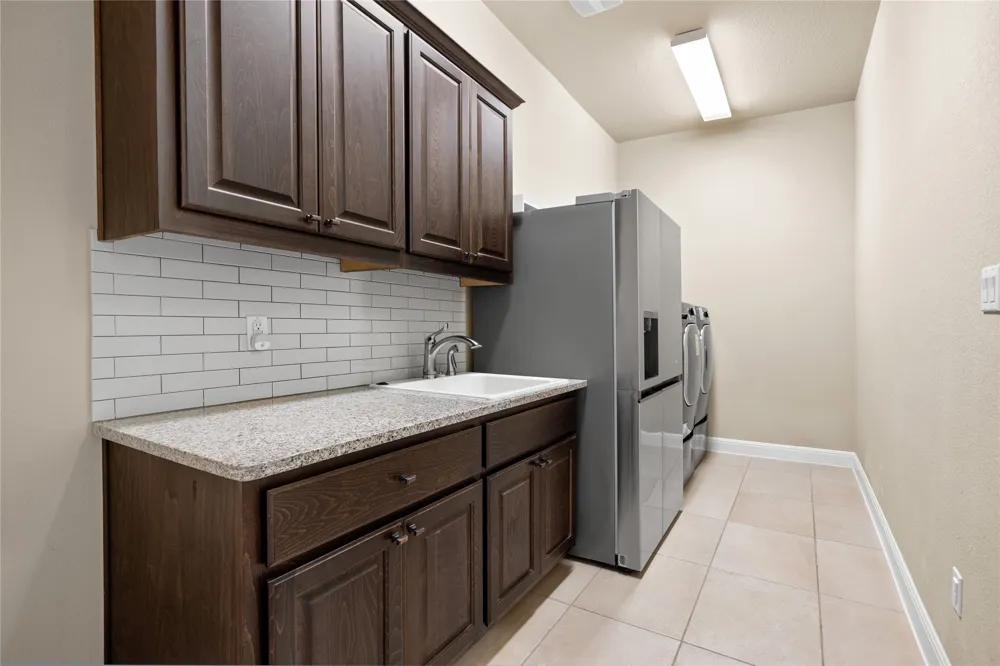 900 Hawthorne Loop Driftwood, TX 78619