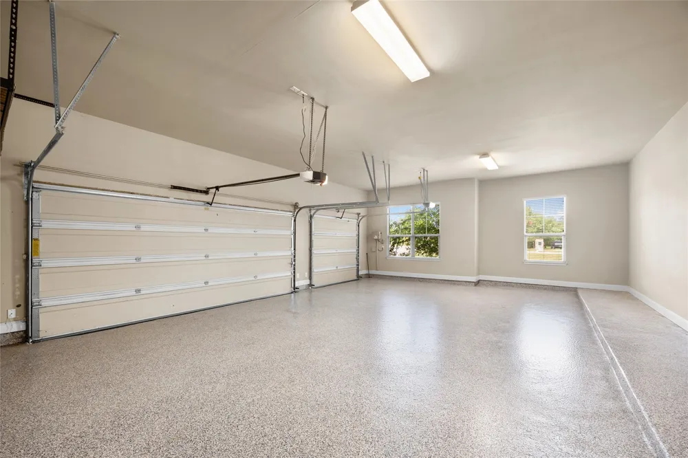 900 Hawthorne Loop Driftwood, TX 78619