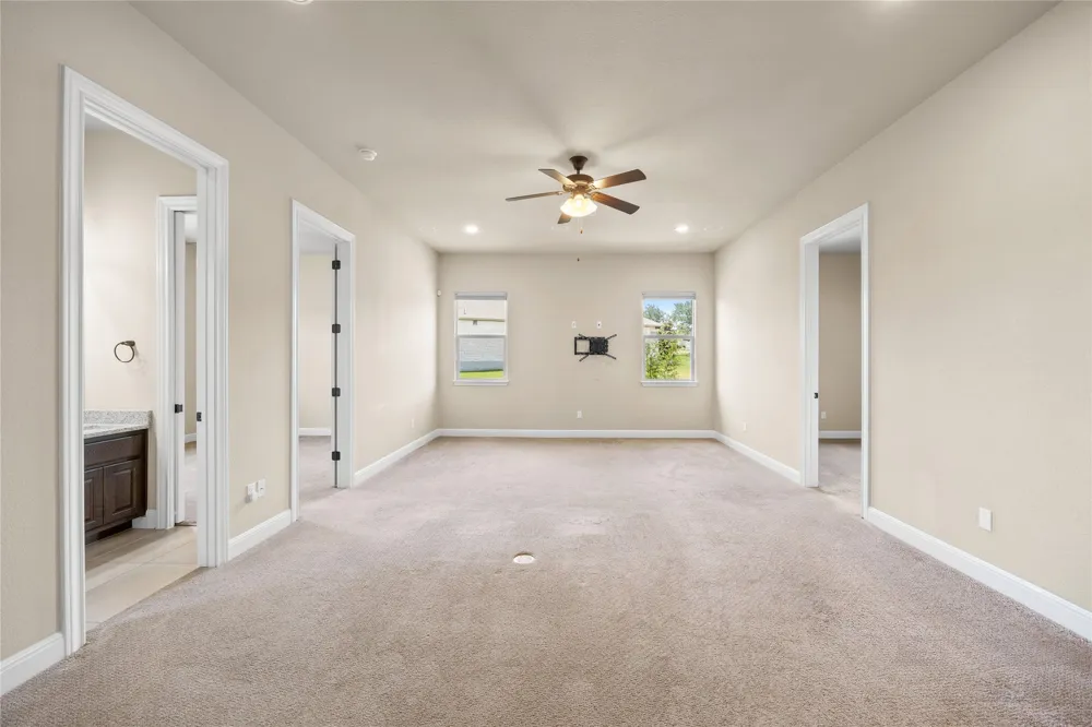 900 Hawthorne Loop Driftwood, TX 78619