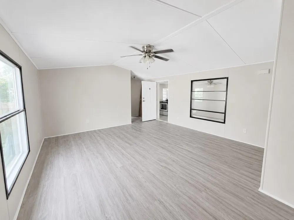 142 Aspen Livingston, TX 77351