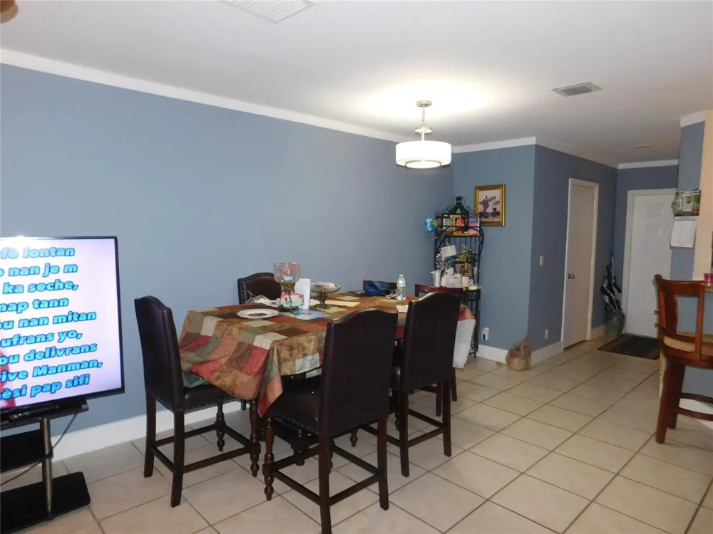1106 SW 44th Way Deerfield Beach, FL 33442
