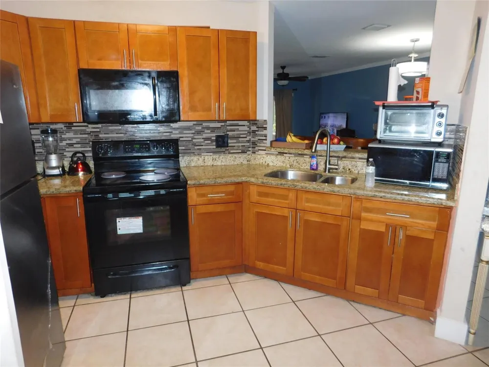 1106 SW 44th Way Deerfield Beach, FL 33442