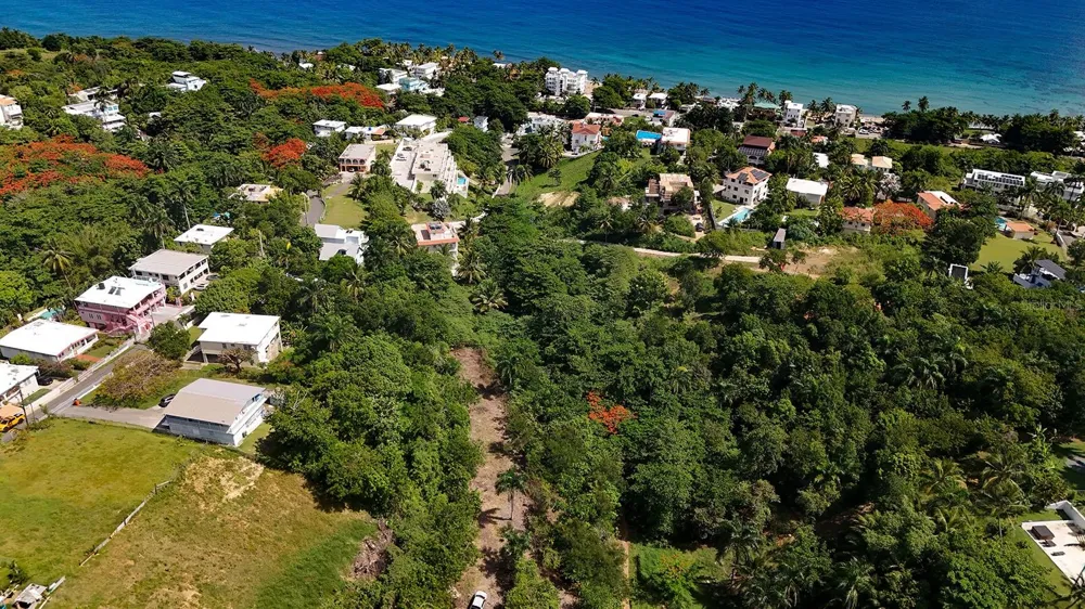 PUNTAS PARADISE-- CALLE VISTA DEL MAR Rincon, PR 00677
