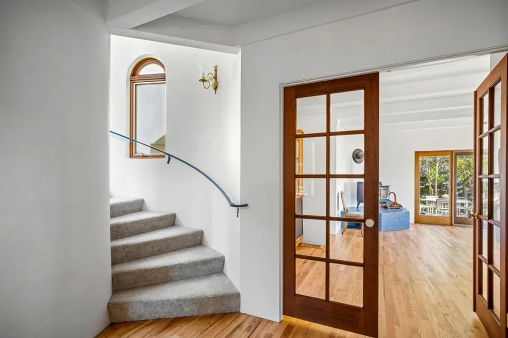 23 Mentone Road Carmel, CA 93923