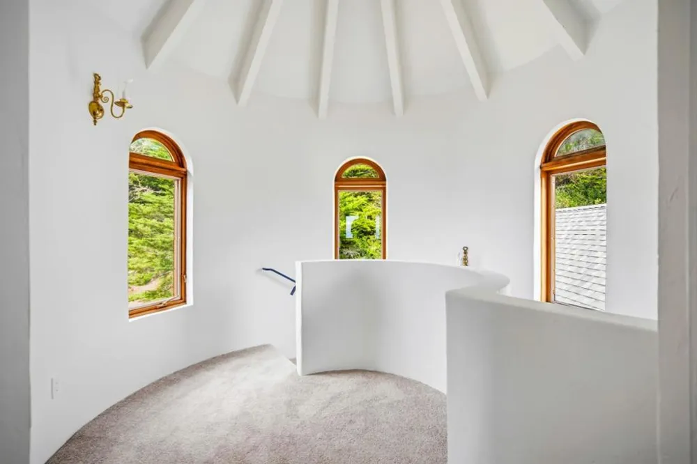 23 Mentone Road Carmel, CA 93923