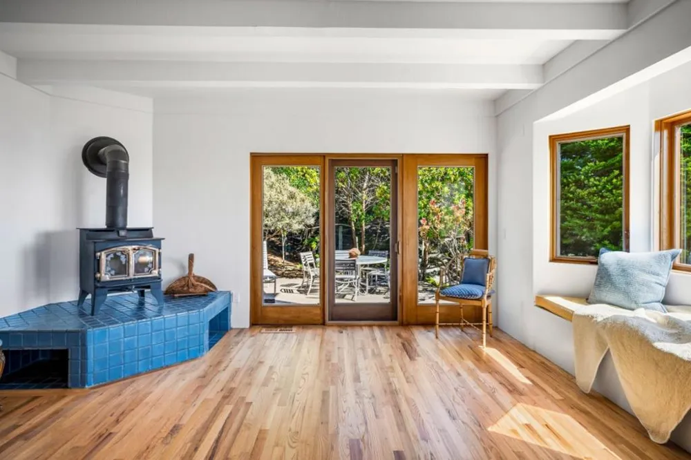 23 Mentone Road Carmel, CA 93923