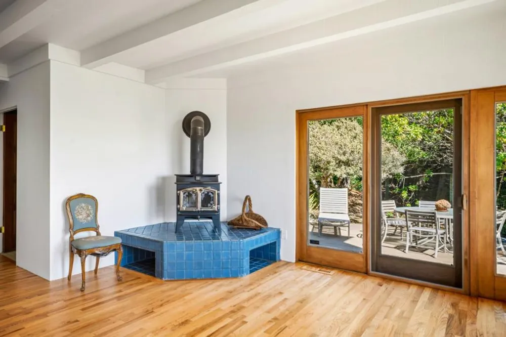 23 Mentone Road Carmel, CA 93923