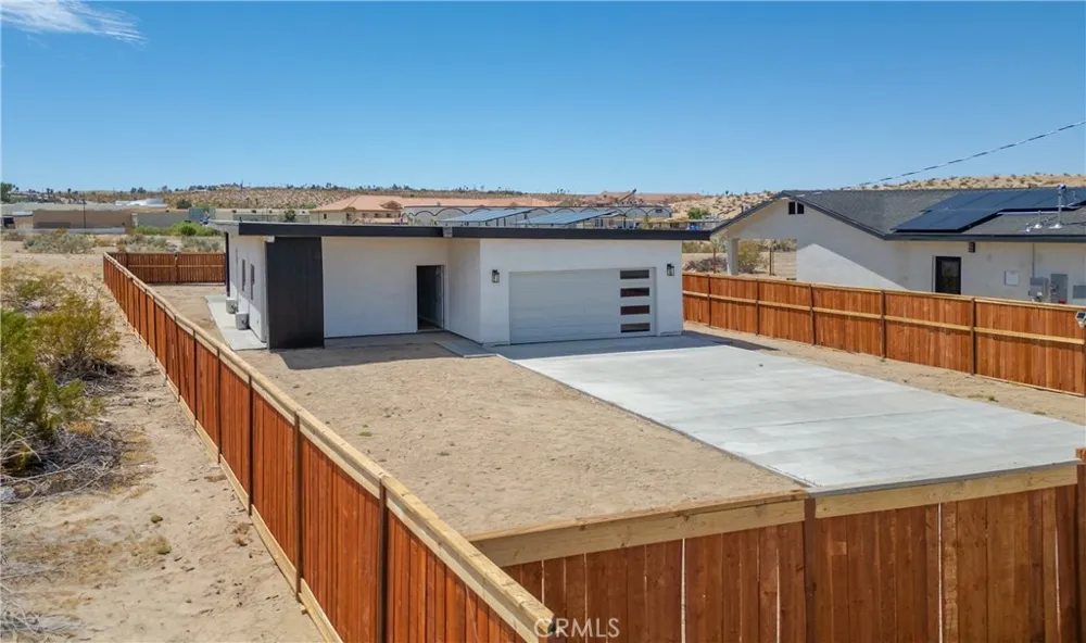 6586 Lupine 29 Palms, CA 92277