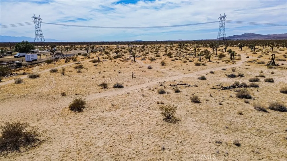 9690 Barcelona Avenue Adelanto, CA 92301