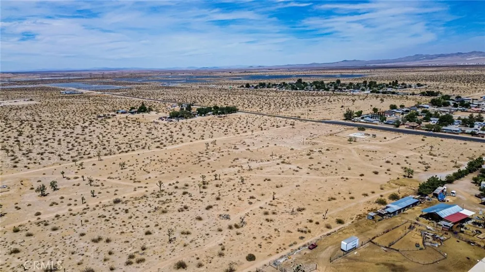 9690 Barcelona Avenue Adelanto, CA 92301