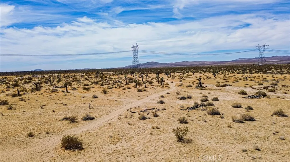 9690 Barcelona Avenue Adelanto, CA 92301