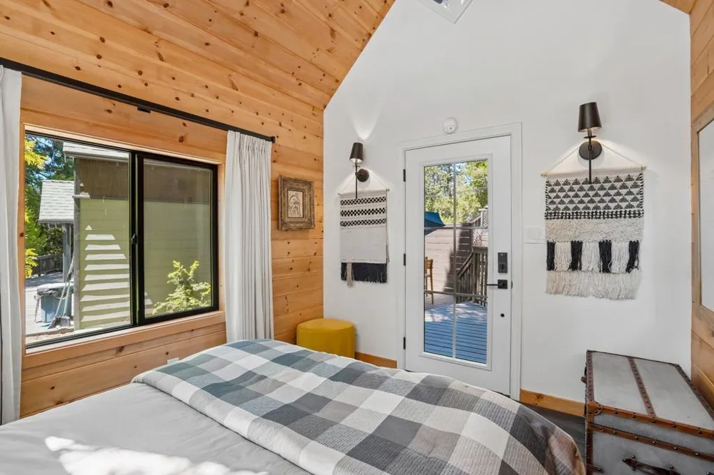 55180 Dickenson Road Idyllwild, CA 92549