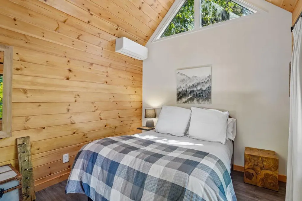 55180 Dickenson Road Idyllwild, CA 92549