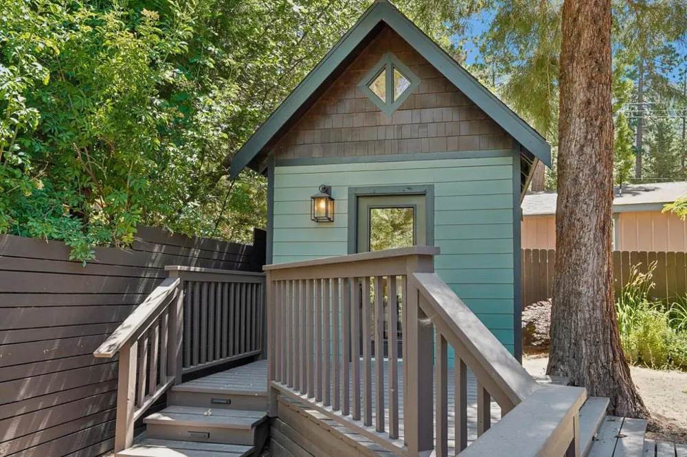 55180 Dickenson Road Idyllwild, CA 92549