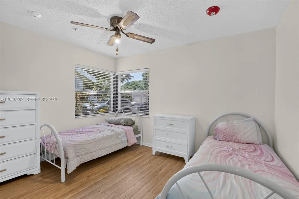 12104 Landing Way Cooper City, FL 33026