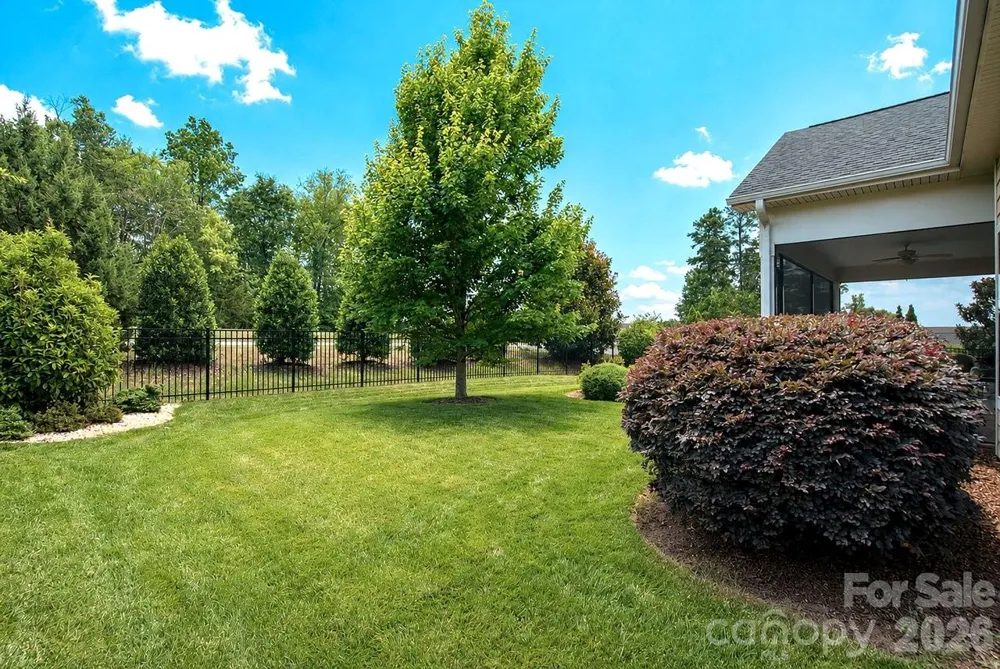 261 Stone Mountain Way Denver, NC 28037
