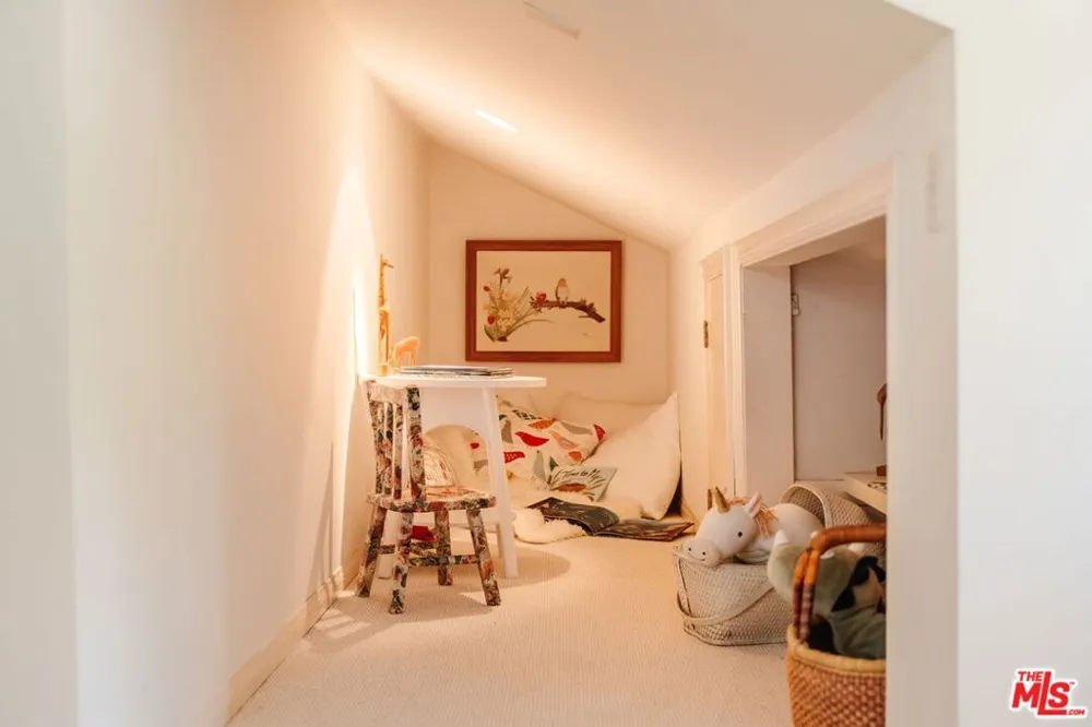 1520 Bonnell Drive Topanga, CA 90290