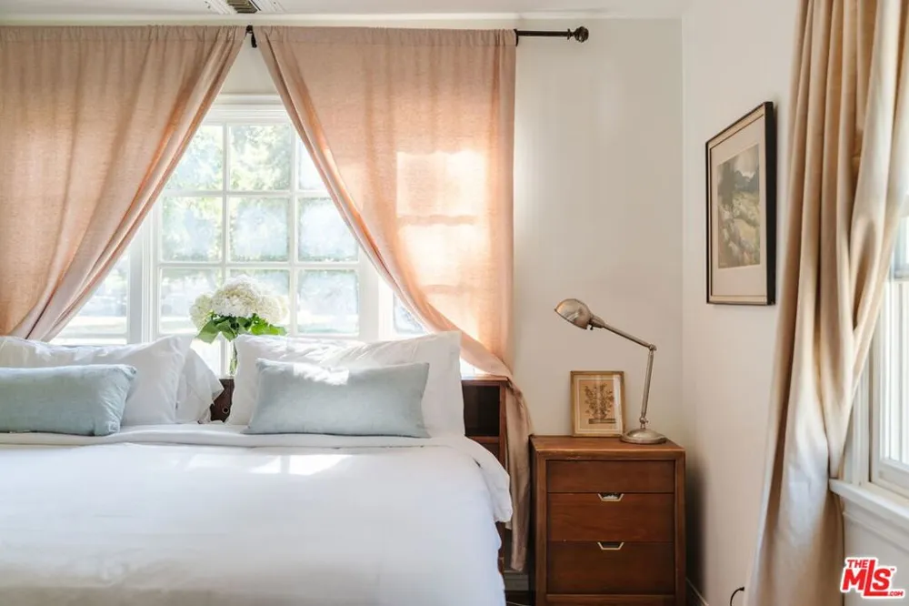 1520 Bonnell Drive Topanga, CA 90290