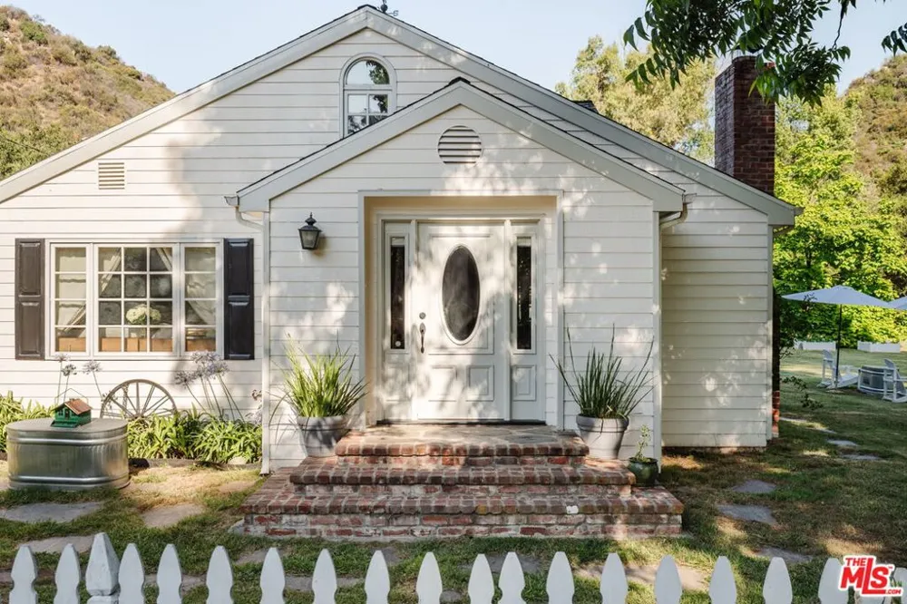 1520 Bonnell Drive Topanga, CA 90290