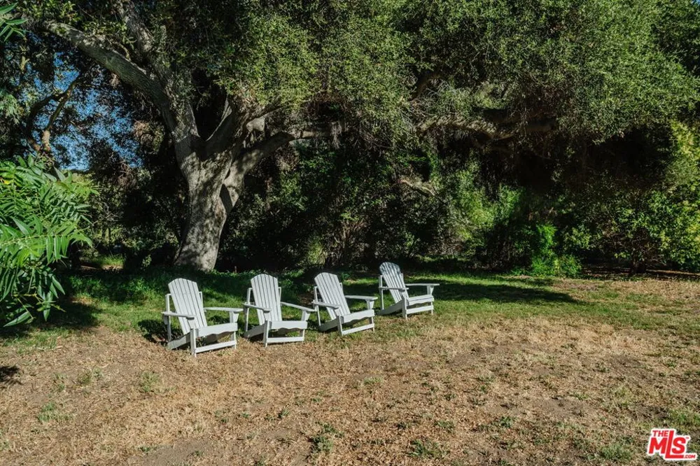 1520 Bonnell Drive Topanga, CA 90290