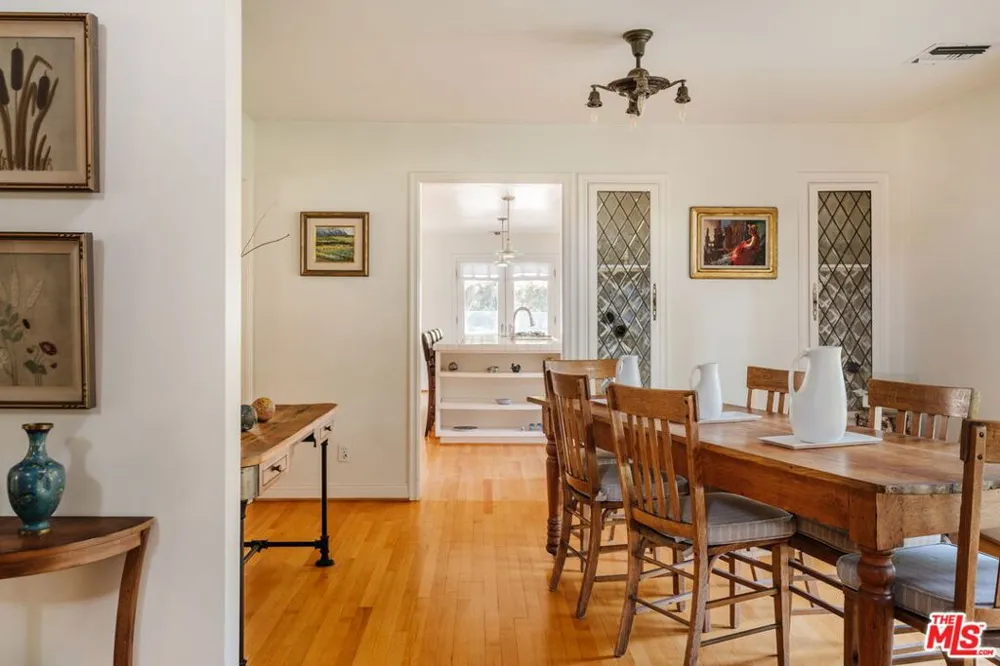1520 Bonnell Drive Topanga, CA 90290