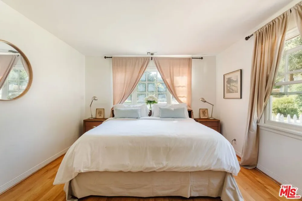 1520 Bonnell Drive Topanga, CA 90290
