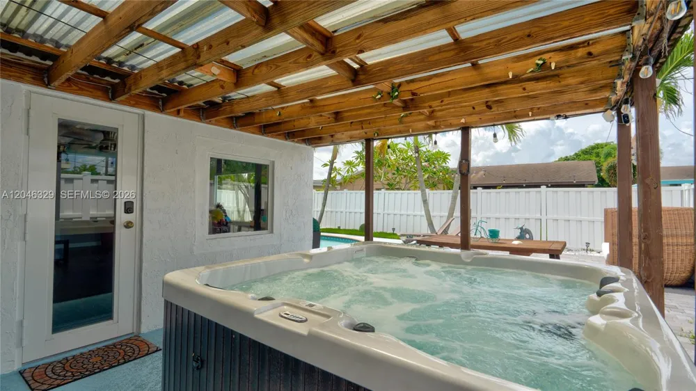 11370 NW 46th Pl Sunrise, FL 33323