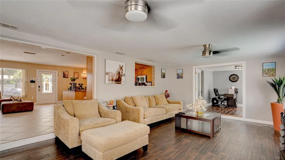 11370 NW 46th Pl Sunrise, FL 33323