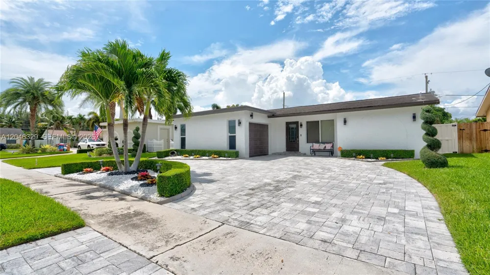 11370 NW 46th Pl Sunrise, FL 33323