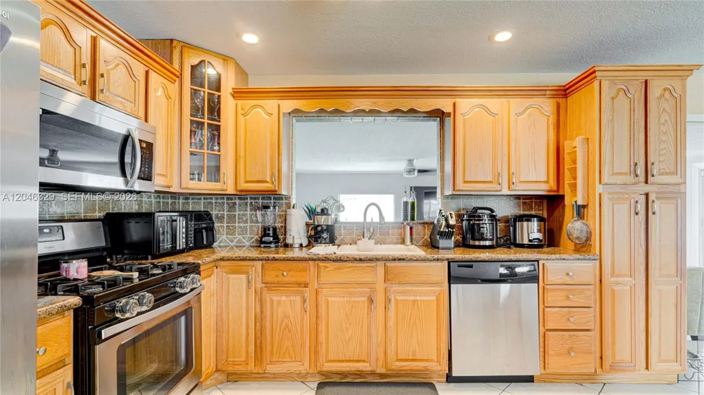 11370 NW 46th Pl Sunrise, FL 33323