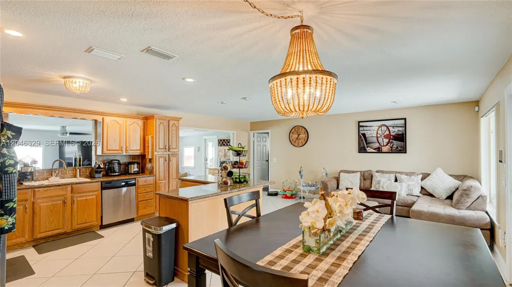 11370 NW 46th Pl Sunrise, FL 33323